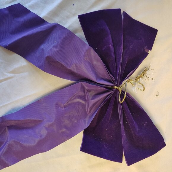 Lot of Purple Bows And Iridescent Ribbon - Picture 7 of 10